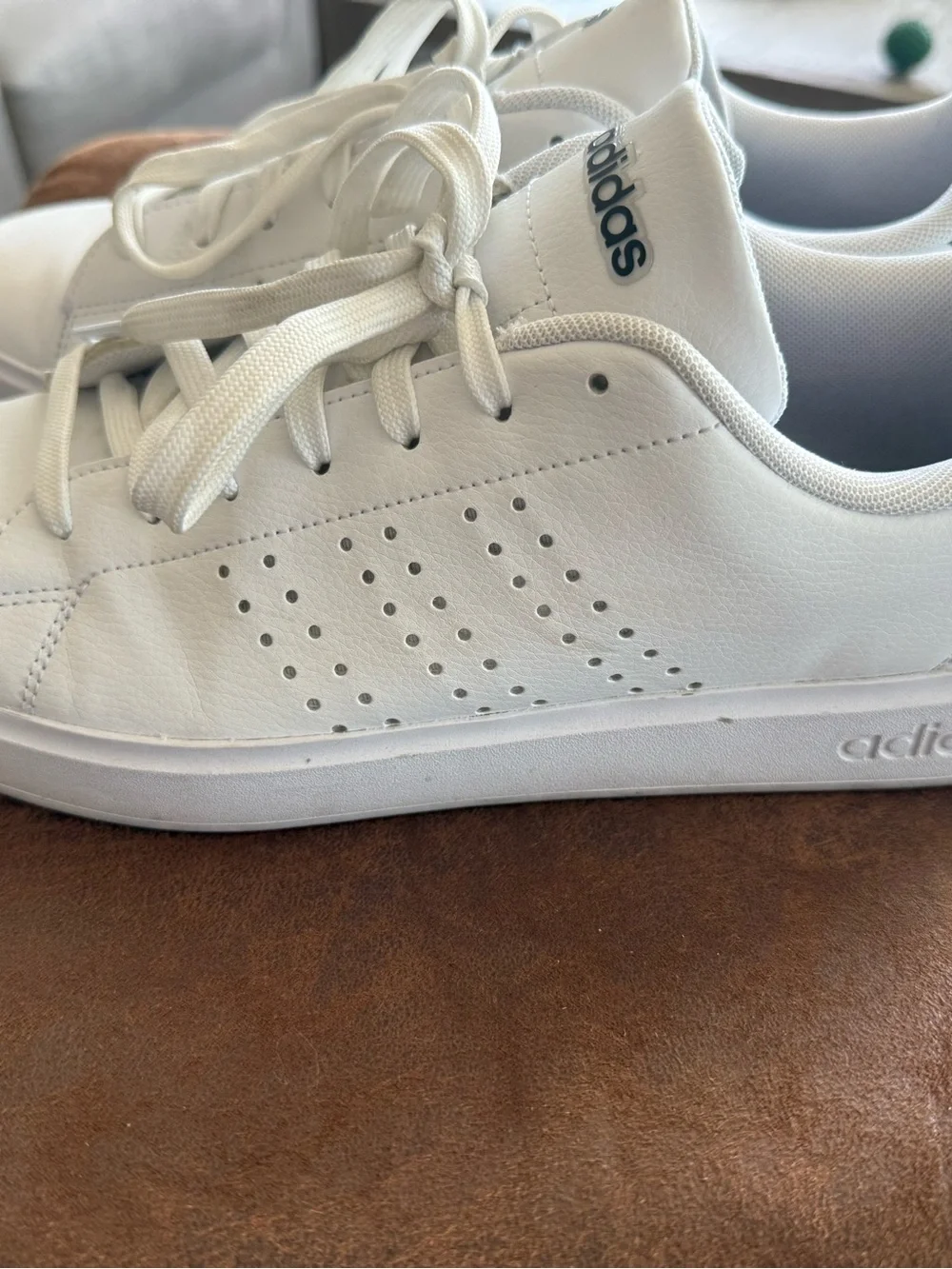 Adidas Advantage 2.0 White Men's Low-Top Casual Sneakers. 11.5
